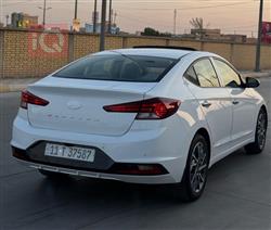 هیۆندای ئەلەنترا